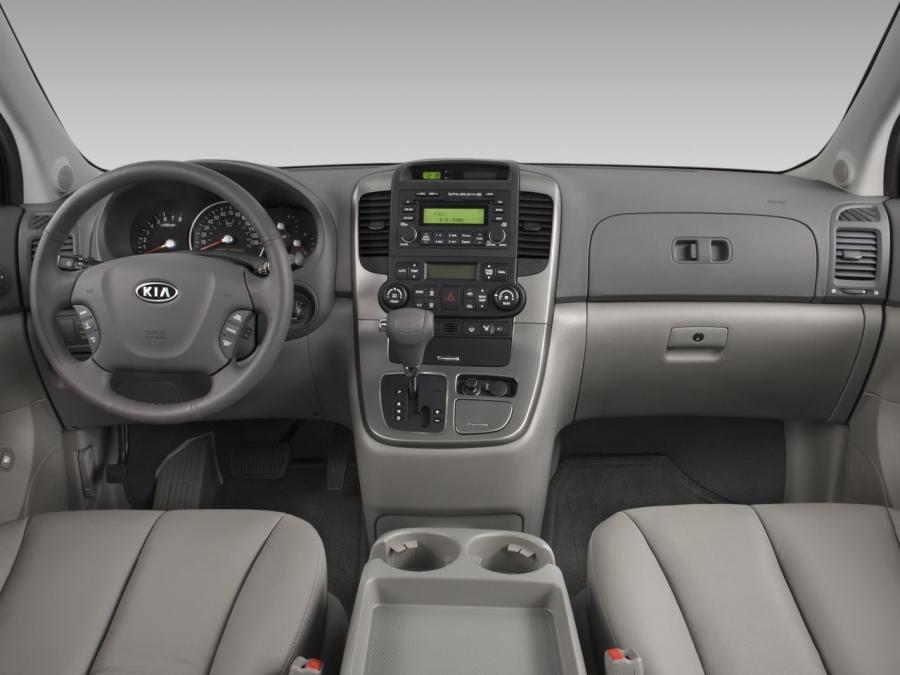  Kia Sedona LWB 2006 года  (фото 8 из 20)